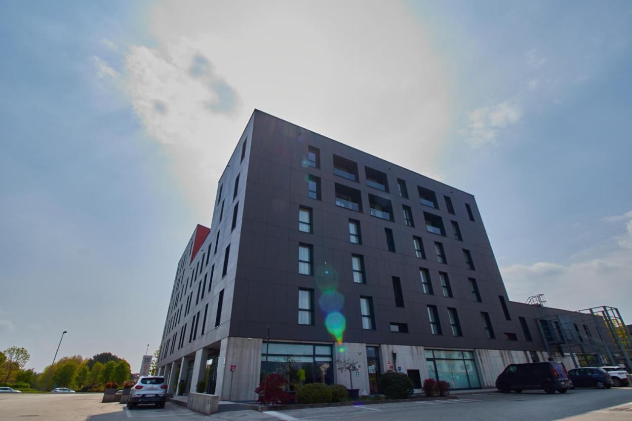 Piazza Lira Schio Residence Экстерьер фото